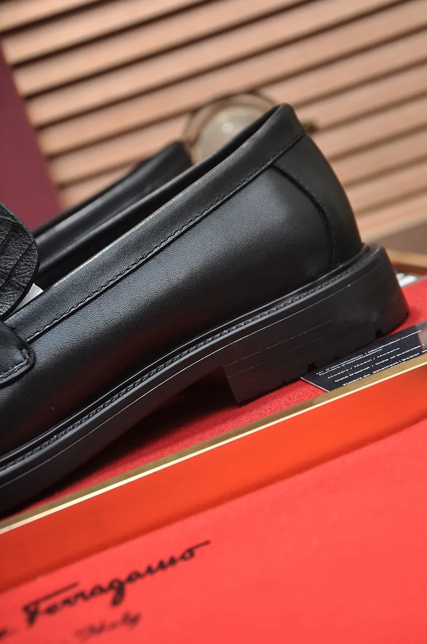 Men's men's shoes 💰520💶[Ferragamo/Ferragamo] (high-end Niuli) New 🍀 Ferragamo* - top version Ferragamo's classic formal leather shoes! Made of imported original cowhide, the inner top layer is comfortable cowhide lining! Original wear-resistant rubber outsole! High quality products! Code number 38-44!